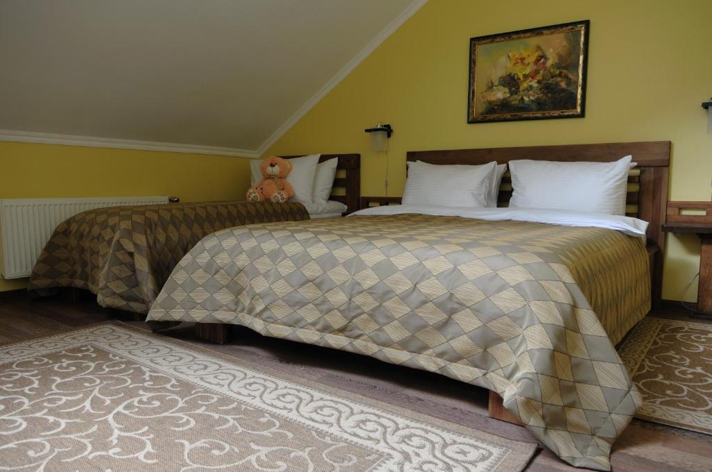 Melrose Hotel Rivne Room photo